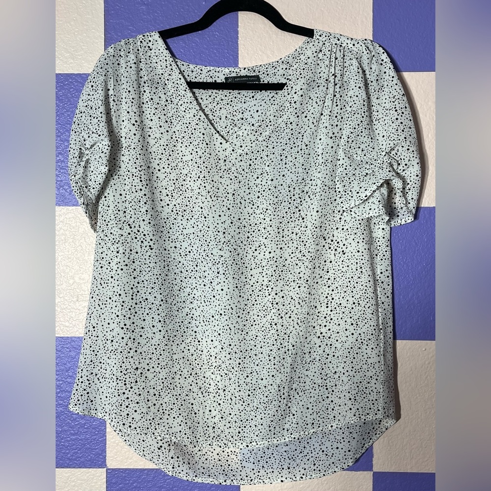 Adrianna Papell Short Sleeve V-neck Ruched Sleeve White Top with Black Dots